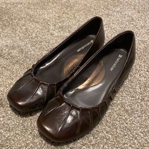 Naturalizer flats (brown)